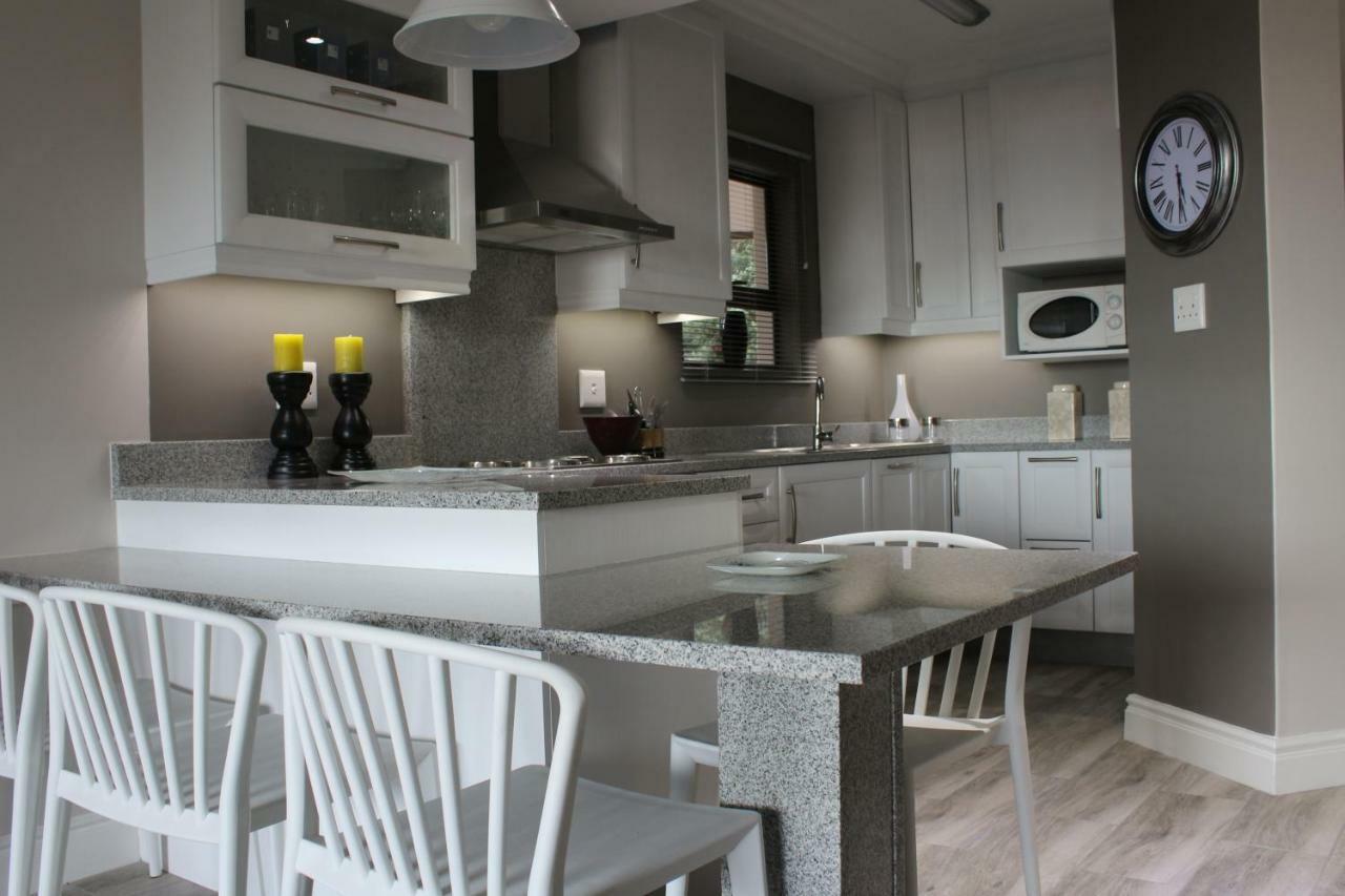 Apartment Beachfront Luxury @ Umhlanga Durban