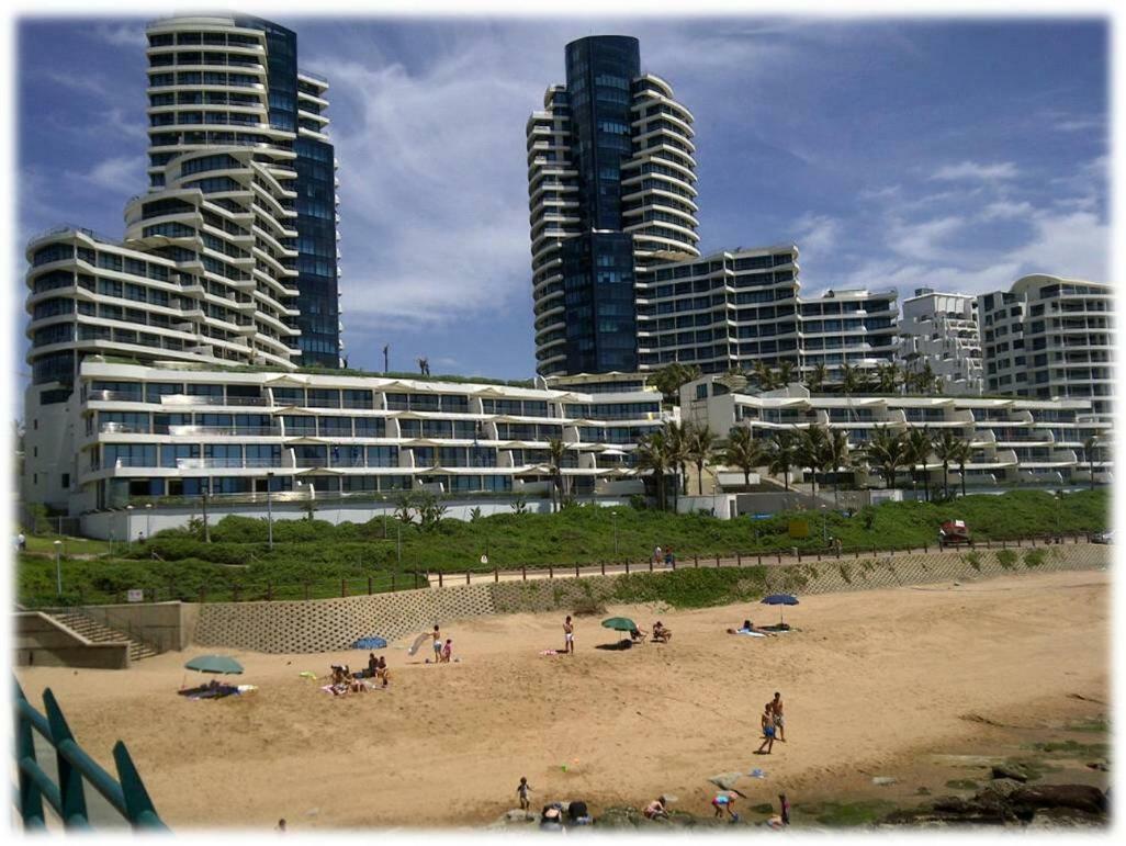 Beachfront Luxury @ Umhlanga * Durban